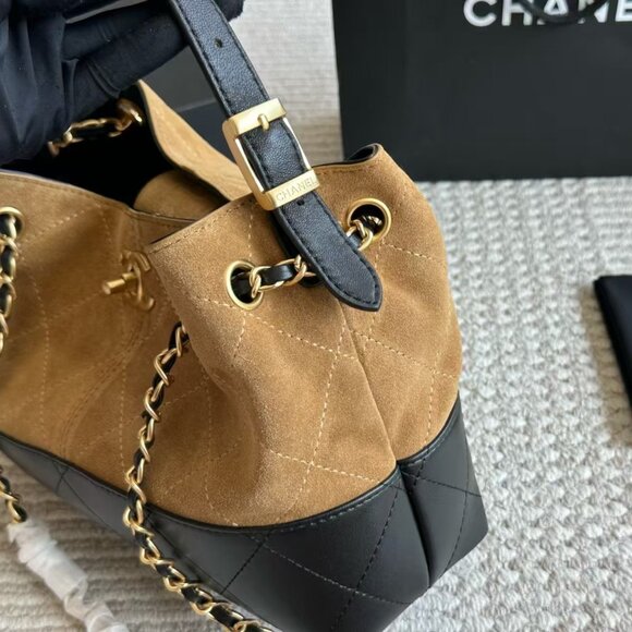 CHANEL Tan Suede and Black Leather Shoulder Bag with Gold Hardware - Picture 4 of 9